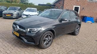 Voiture accidenté Mercedes GLC 300e hybrid  211pk  navi clima leer amg line 2021/10
