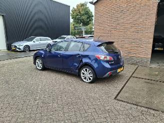 Voiture accidenté Mazda 3 1.6i gt  m line  navi clima 105pk 2010/7