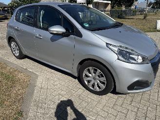Peugeot 208 1.2PURETECH EERSTE EIGENAAR 118925 KM BOUWJAAR 2016 3850 EURO picture 6