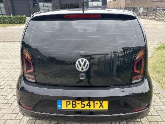 Volkswagen Up! 1.0 UP! 5 DEURS LICHTE RIJDBARE SCHADE! 2017 PRIJS 3999 EURO VAST picture 4