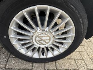 Volkswagen Up! 1.0 HIGH UP! BOUWJAAR 2013 LICHTE SCHADE 3850 EURO picture 8