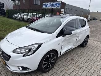 Opel Corsa 1.4 AUTOMAAT COLOR EDITION RIJDBAAR BOUWJAAR 2015  3750 EURO picture 3