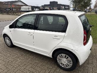 Volkswagen Up! 1.0 BLEUMOTION PARKEERSCHADE! BOUWJAAR 2016  3600 EURO VAST picture 2