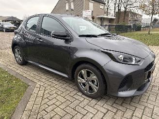 Schadeauto Mazda 2 2 HYBRID 1.5 EXCLUSIVE-LINE AUTOMAAT BOUWJAAR 2024  12950 EURO 2024/10