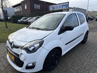 Avarii autoturisme Renault Twingo 1.2-16V COLLECTION AIRCO LICHTE SCHADE! 68540 KM 2013 3100 EURO 2013/2