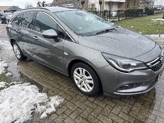 Opel Astra 1.4 TURBO BUSINESS EXCUTIVE LICHTE SCHADE! BOUWJAAR 2017 4999 picture 6