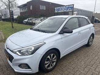 skadebil auto Hyundai I-20 ACTIVE NIEUW MODEL RIJDBARE SCHADE! BOUWJAAR 2020 5999 VAST 2020/9