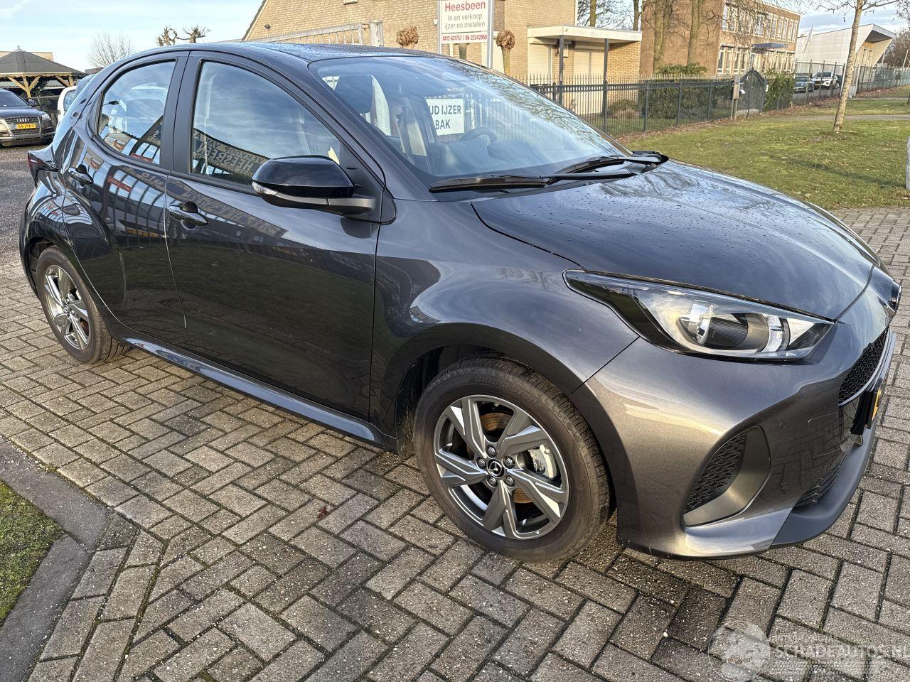 Mazda 2 1.5 EXCLUSIVE-LINE AUTOMAAT HYBRID BOUWJAAR 2024 12750 EURO