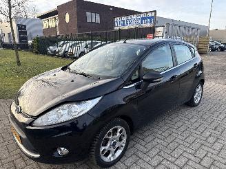 Schadeauto Ford Fiesta 1.25 TITANIUM SCHROEFSCHADE! BOUWJAAR 2012 132790KM 2300 EURO 2012/4