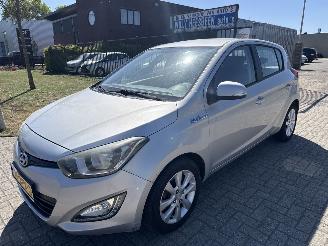 Damaged car Hyundai I-20 1.2i i-VISION 122.240 KM LICHTE SCHADE! BOUWJAAR 2012 2895 EURO 2012/8
