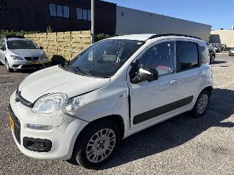 Schadeauto Fiat Panda 0.9 TWINAIR LOUNGE 59905 NAP BOUWJAAR 2012   3400 EURO VAST 2012/5