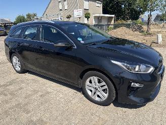 Kia Ceed 1.0 TURBO DYNAMMICLINE RIJDBAAR BOUWJAAR 2019 6700 EURO VAST picture 6