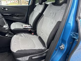 Renault Captur 1.2 TCE DYNAMIQUE AUTOMAAT RIJDBAAR BOUWJAAR 2016  6500 EURO picture 9