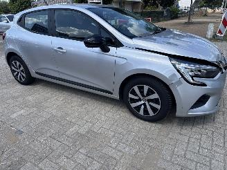 Renault Clio 1.0 90 EQUILIBRE BOUWJAAR 2023  67945 KM VASTE PRIJS 8900 EURO picture 5