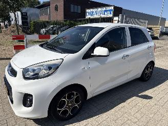 krockskadad bil auto Kia Picanto 1.0 FIRST EDITION HAGELSCHADE! BOUWJAAR 2015 112740 KM 4275 EURO 2015/6