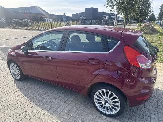 Ford Fiesta 1.0 TITANIUM 2e EIGENAAR HAGELSCHADE! BOUWJAAR 2013  3900 EURO picture 2