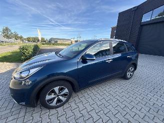 škoda osobní automobily Kia Niro 1.6 HYBRID FIRST EDITION 2016 2e EIGENAAR 2016   7999 EURO 2016/12