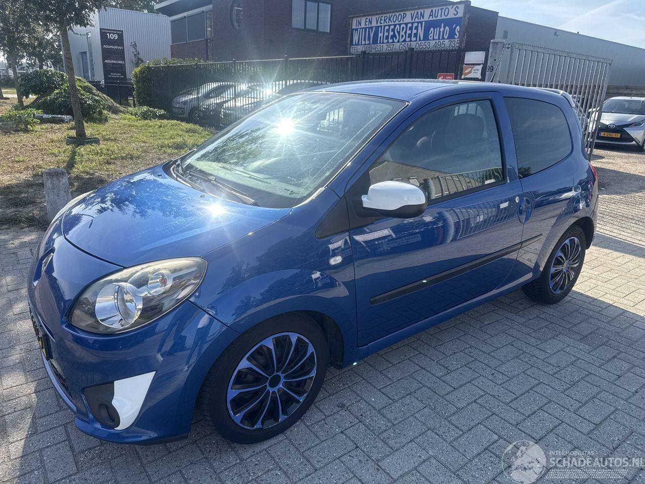 Renault Twingo 1.2-16V COLLECTION GEBRUIKERSPOREN! BOUWJAAR 2011 999 EURO