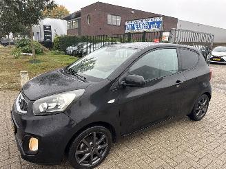 Vaurioauto  passenger cars Kia Picanto 1.0 CVVT ISG BOUWJAAR 2013 145957 NAP LICHTE SCHADE! 1875 EURO 2013/12
