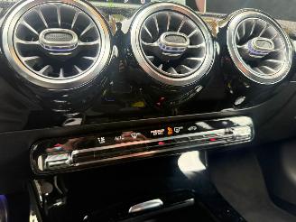 Mercedes Cla-klasse 180 AMG LINE NETTE AUTO! picture 28