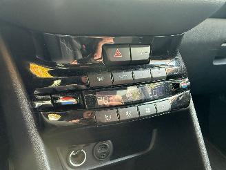 Peugeot 208 1.2 Style 5DRS NAVI AIRCO picture 23