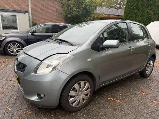 krockskadad bil auto Toyota Yaris 1.3 VVTI-SOL  5DRS AIRCO 2009/3