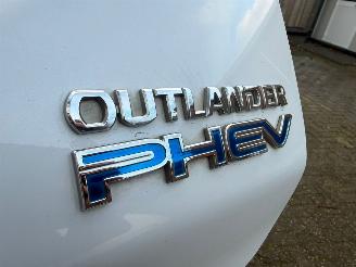 Mitsubishi Outlander 2.0 PHEV EXECUTIVE X LINE PLUGIN picture 13
