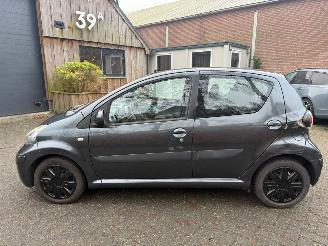 Toyota Aygo 1.0 5DRS AIRCO NL AUTO picture 12