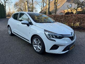 Schadeauto Renault Clio 1.0 TCE ZEN NAVI PDC 2021/2