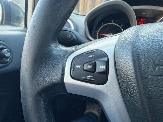 Ford Fiesta 1.6 TDCI TITANIUM AIRCO 5DRS picture 20