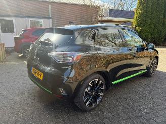 damaged passenger cars Renault Clio E-TECH HYBRID NL AUTO NIEUWE AUTO 2025/10