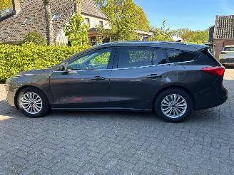 škoda osobní automobily Ford Focus 1.5 TITANIUM AUT PANO X 2021/10