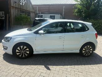 Volkswagen Polo 1.0 5DRS AIRCO NAVI CRUISE picture 3