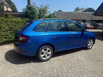 Skoda Fabia 1.0 TSI CLEVER AIRCO NAVI CRUISE picture 4