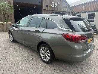 Opel Astra SPORTS ELEGANCE 1.2 LUXE UITVOERING LEDER NAVI KEYLES STOELVERWARMING picture 4