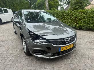 Opel Astra SPORTS ELEGANCE 1.2 LUXE UITVOERING LEDER NAVI KEYLES STOELVERWARMING picture 9