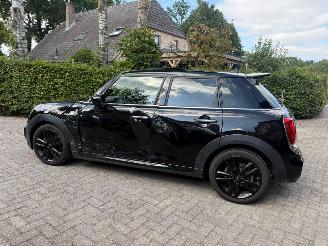 Mini Cooper 1.5 COOPER  AUT! PANO JWC PAKKET DEALER ONDERHOUDEN picture 9