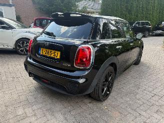 Mini Cooper 1.5 COOPER  AUT! PANO JWC PAKKET DEALER ONDERHOUDEN picture 6