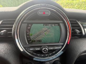 Mini Cooper 1.5 COOPER  AUT! PANO JWC PAKKET DEALER ONDERHOUDEN picture 24