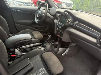 Mini Cooper 1.5 COOPER  AUT! PANO JWC PAKKET DEALER ONDERHOUDEN picture 11