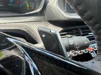Peugeot 208 1.2 HYBRID 110 E STYLE picture 24