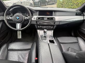 BMW 5-serie 520I M  AUT PANO LEDER NAP picture 2