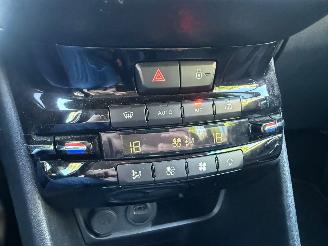 Peugeot 208 1.2 ALLURE CLIMA NAVI CAMERA NL AUTO picture 18