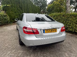 Mercedes E-klasse 200 CDI AUTOMAAT SUPER NETTE AUTO picture 4