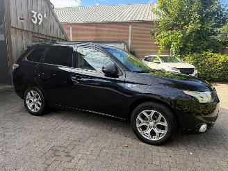 Mitsubishi Outlander 2.0 PHEV INSTYLE + LEER PANO picture 11