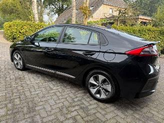 Hyundai Ioniq EV SOH 100% NAVI CAMERA picture 4