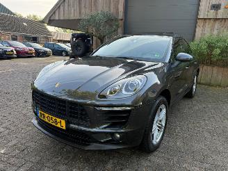 Porsche Macan 2.0 PANO LEDER GEEN SCHADE! picture 4