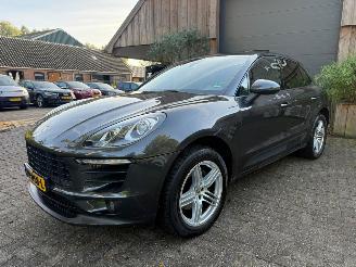 Porsche Macan 2.0 PANO LEDER GEEN SCHADE! picture 2