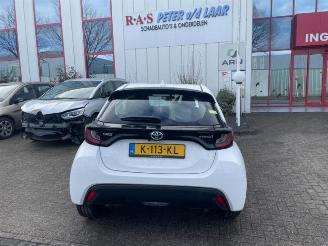 Salvage car Toyota Yaris Yaris IV (P21/PA1/PH1), Hatchback, 2020 1.5 12V Hybrid 115 2021/9