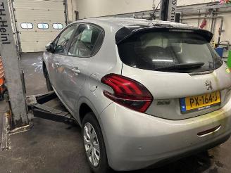 Peugeot 208 208 I (CA/CC/CK/CL), Hatchback, 2012 / 2019 1.2 Vti 12V PureTech 82 picture 2
